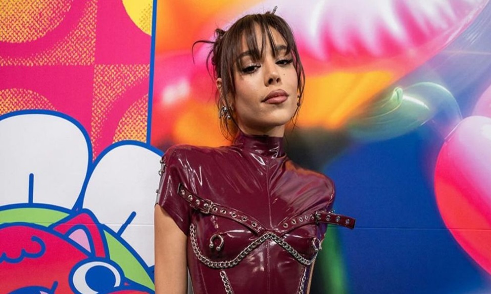 Danna Paola se roba la alfombra de los Premios MIAW